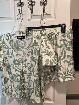 Alice Blue Short Set / Women s XL / green and white floral / rayon and polyester