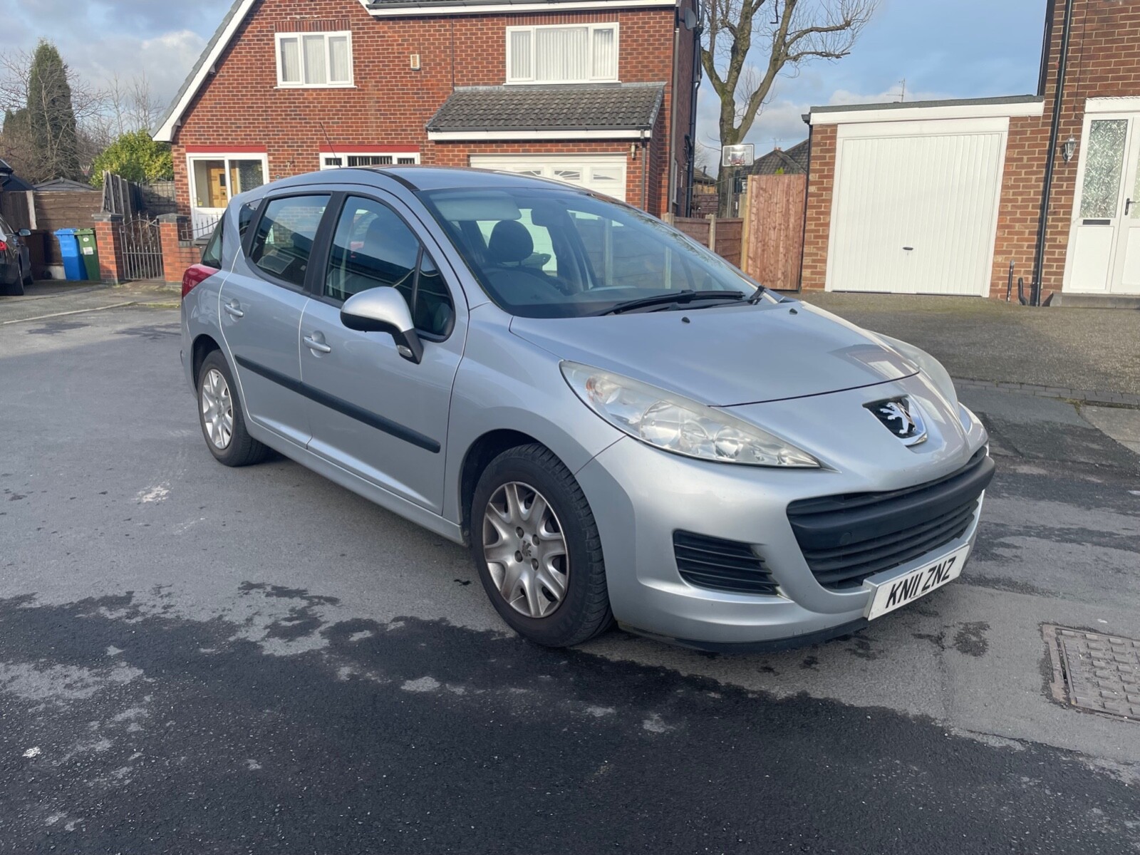 2011-peugeot-207-s-sw-only-41-000-miles-one-owner-car-ebay