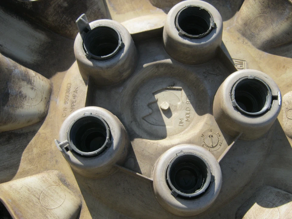 Cubierta de rueda de tapacubos de 16 pulgadas con perno Buick Rendevous One 2002 a 2005 9593863 Foto 4 de 4