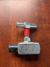 Balon 1/2" Needle Valve N403-MF Brand New