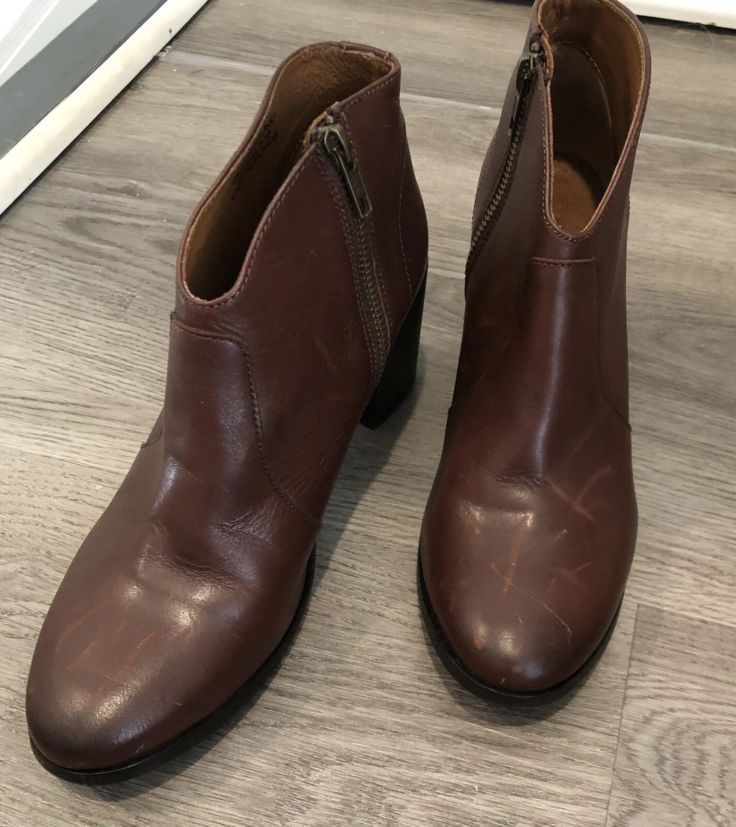 Women's short deals leather booties