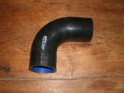 Durite Coud&eacute; &agrave; 90&deg; En Silicone Renforc&eacute; Noir Diam&egrave;tre Int&eacute;rieur 30mm