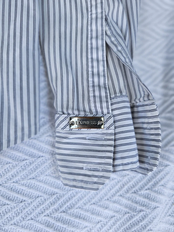 Camisa EXPRESS Azul Blanco Rayas Ultimate Essential Abotonada Talla XS Elastizada Foto 4 de 4