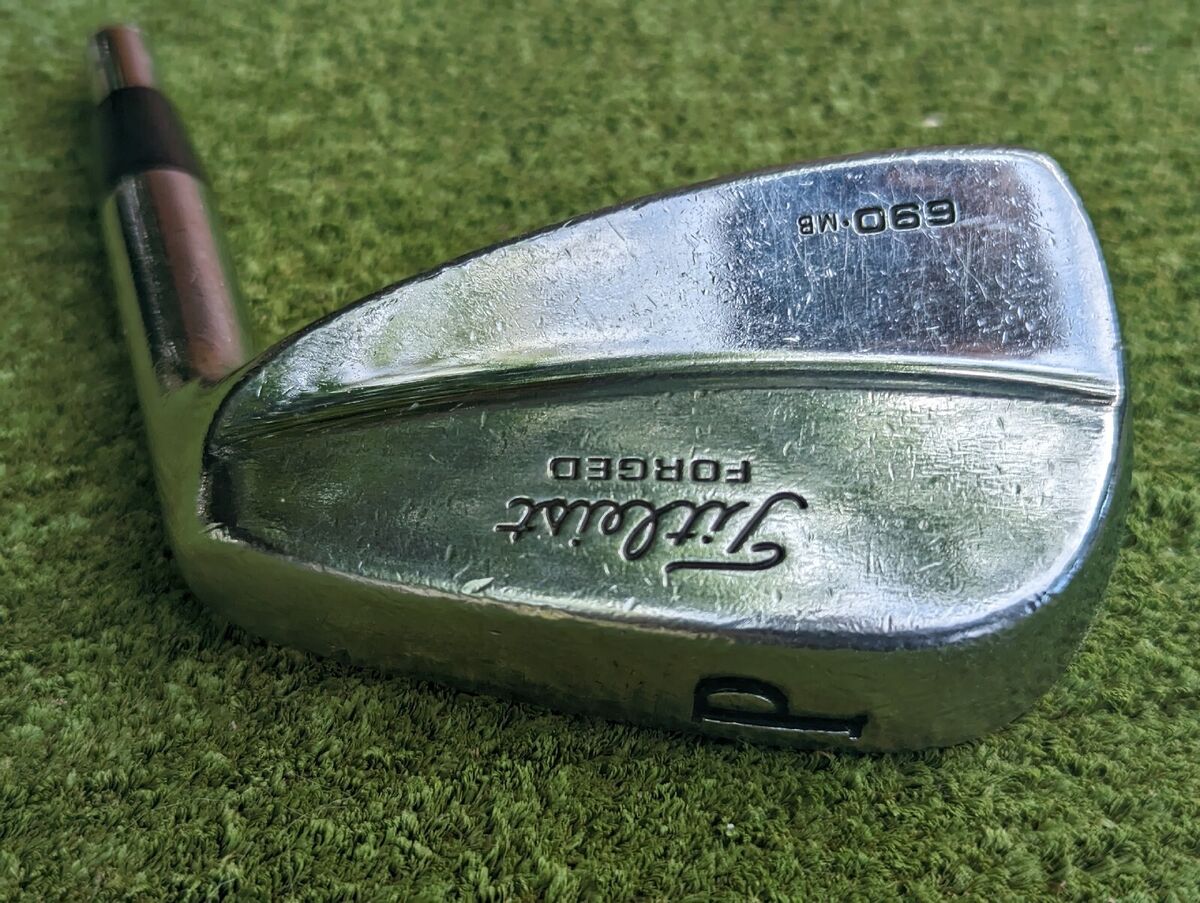 Titleist Forged 690 MB Pitching Wedge Regular Steel Shaft Golf Pride Grip Titleist Forged 690 MB Pitching Wedge Regular Steel Shaft Golf Pride Grip