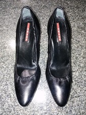 Prada Black Leather Heels Size US6.5 EU36.5 | Made in Italy | Classic Pumps