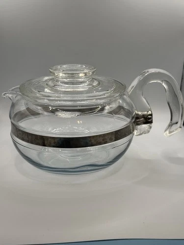 Vintage Pyrex Flameproof Tea Pot & Lid #8446-B | 6 Cup. Made in USA
