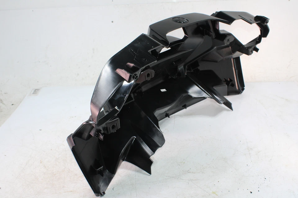 20-22 CAN-AM SPYDER RT Rear WHEEL FENDER COWL FAIRING - Image 4 of 4