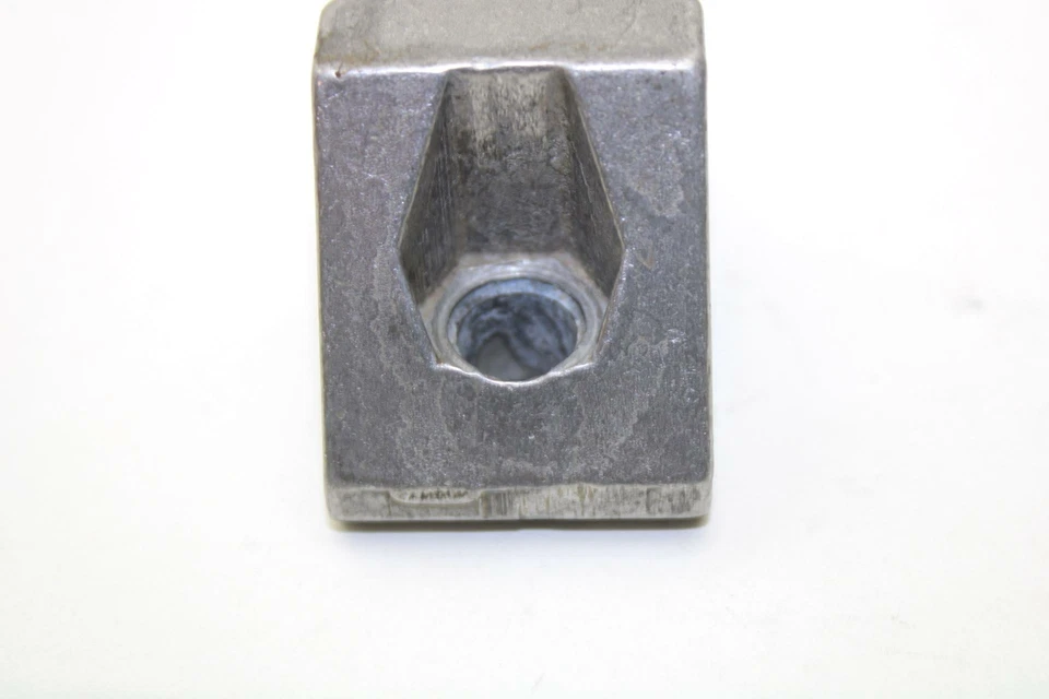 Juego de soportes de montaje de suspensión de rueda loca Polaris OEM 5630399 Q10 Foto 4 de 4