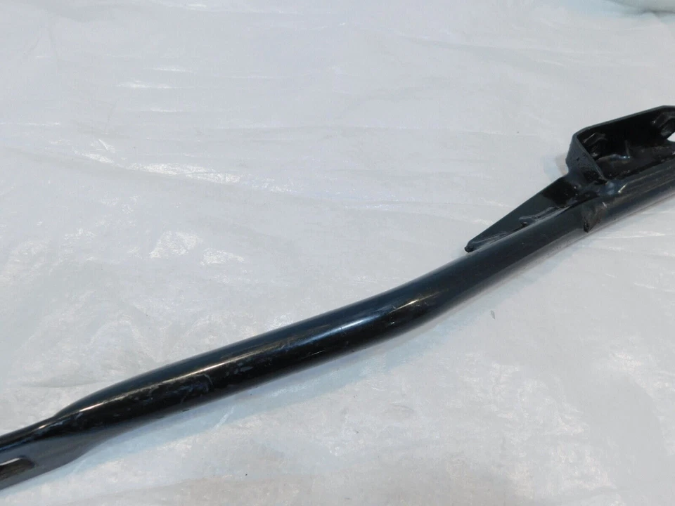 Harley Davidson Sportster 883 1200 Hugger y soporte de montaje de silenciador de escape personalizado Foto 3 de 4