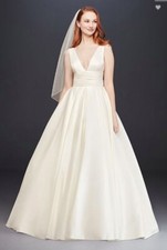 Satin Ballgown/A-Line Wedding Dress Pockets NWT