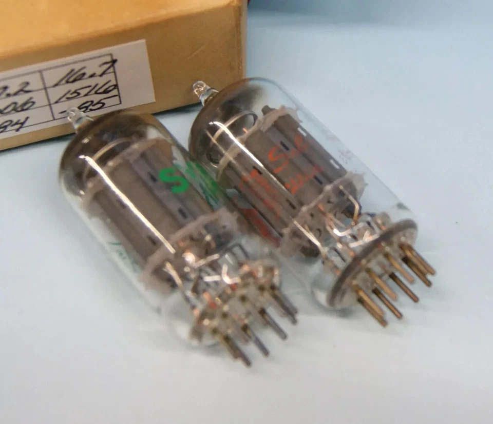 2 Placas Largas Grises Sylvania 12AU7A ECC82 Halo Getter Maxi-Pre-Probado Nuevo de Lote Antiguo, bn3618 Foto 3 de 4