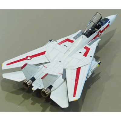 Calibre Wings 1:72 F-14J Robotech Rick Hunter PVC Fighter Plane