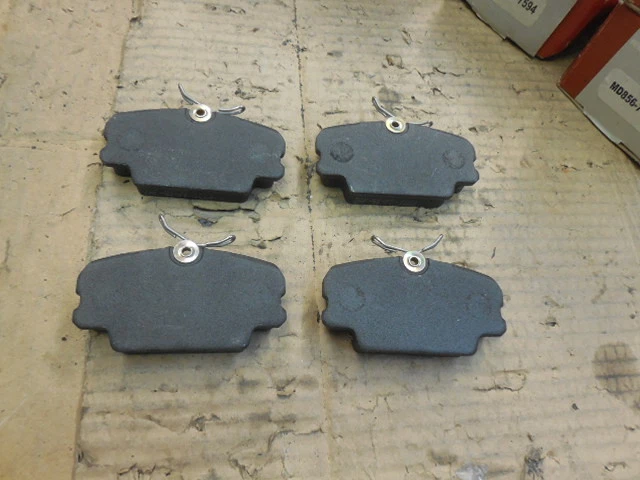 86 pastilhas de freio a disco Saab 9000 turbo dianteiro semi metálico D278 BP-154 - Imagem 3 de 3