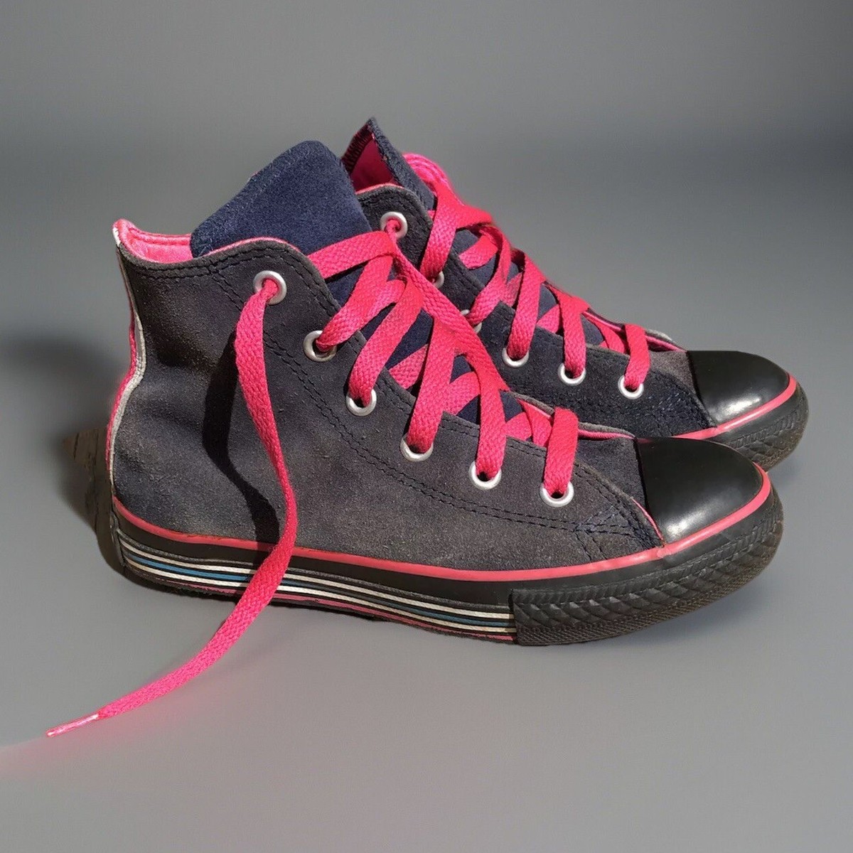 VINTAGE SIZE 1 RARE CONVERSE NAVY PINK SUEDE CHUCK TAYLOR  display picture 3