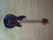 1979 MUSIC MAN STINGRAY BASS MAPLE NECK USA