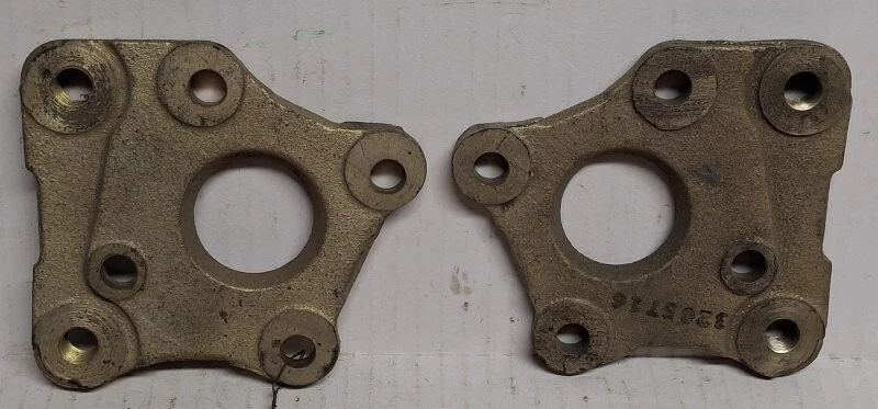 NOS 65-68 AMC AMX Javelin Pinza de freno Soportes de montaje Placa espaciadora Bendix Foto 2 de 4