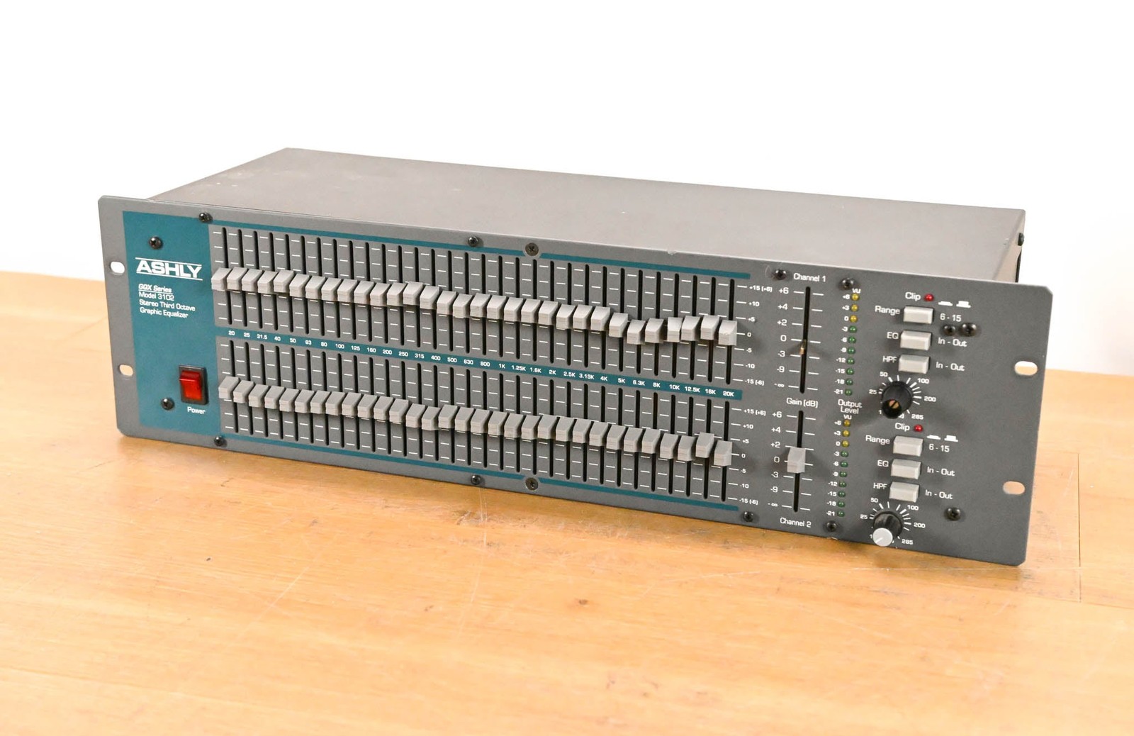 Ashly GQX-3102 2-Channel 31-Band Graphic Equalizer CG01Y0J