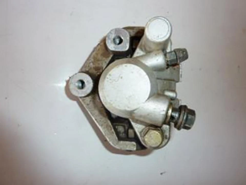 Etrier de frein avant origine pour Scooter Chinois 50 Scoot Occasion - Photo 1/1