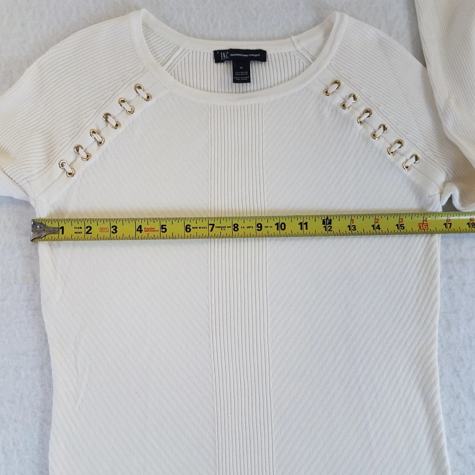 Suéter Acanalado Marfil INC Detalle de Ojales con Cordones MEDIANO Manga Larga Elástico Foto 3 de 4