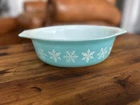 Vintage PYREX Turquoise Snowflake Casserole Dish  # 043   1  1/2 Qt.  NO LID