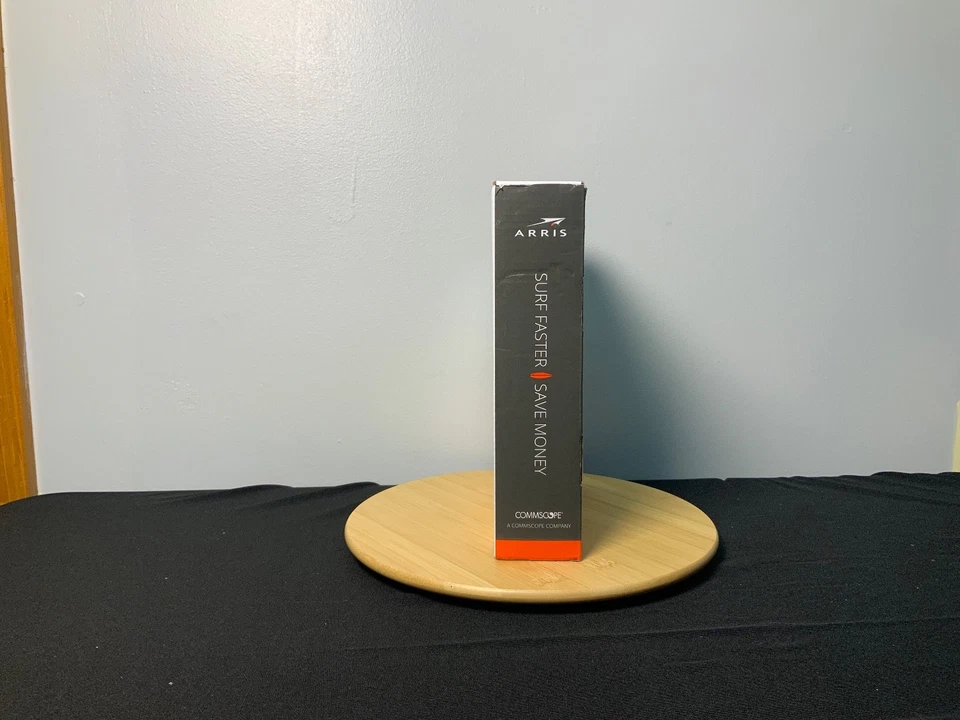 ARRIS Surfboard SB6190 1 Gbps Cable Modem DOCSIS 3.0 - Image 2 of 4