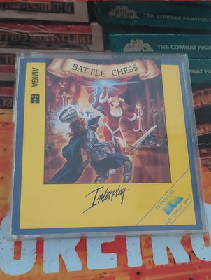 Battle Chess (EA 1986) Commodore Amiga (Disk, Manual, Box) works 16-bit #2