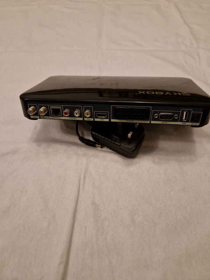 Skybox F5 HD PVR Satellite TV Receiver And Power Cable Only  - Image 4 of 4