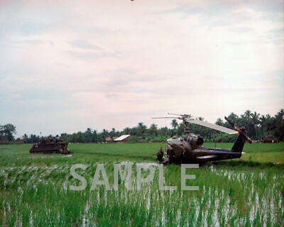 UH1C Huey Helicopter Gun Ship shot down 8x10 Vietnam War Photo 648