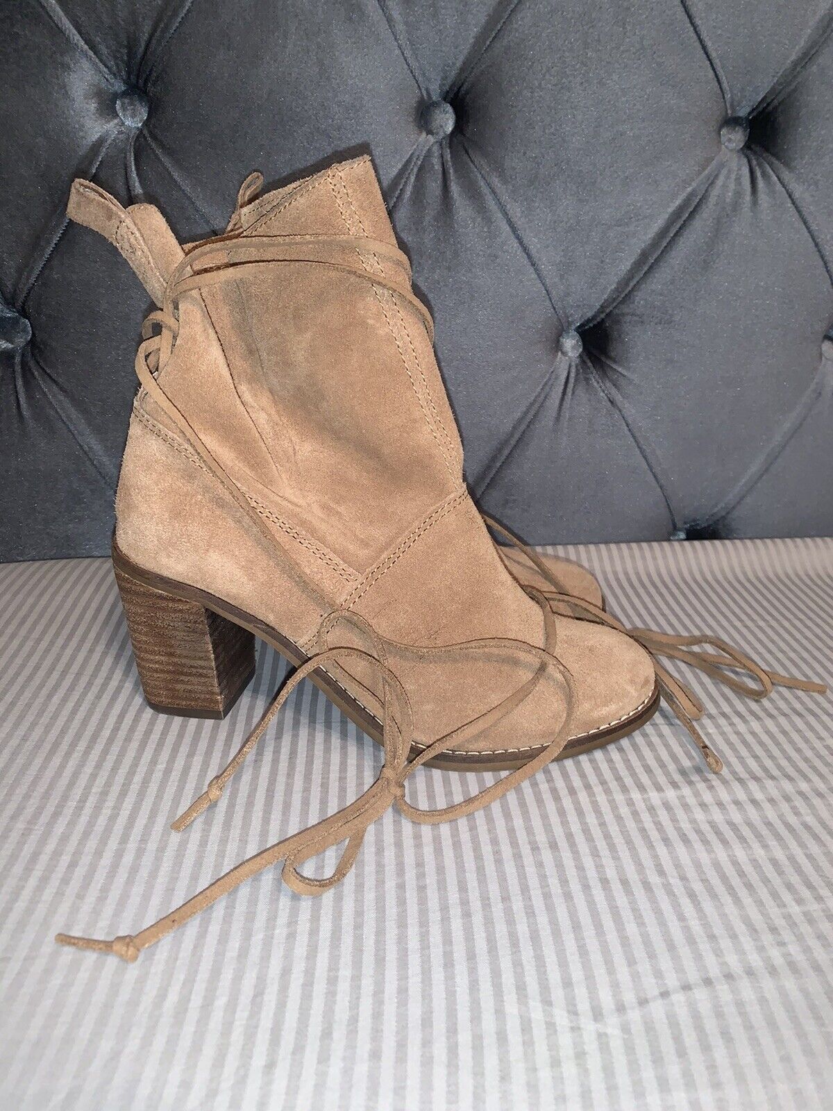 TOMS Mila Tan Lace Ankle Suede Leather Boots size… - image 5