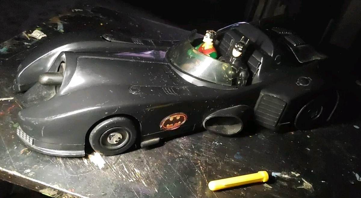 Vintage 1989 Toy Biz Batmobile w/Batman & Robin - Read Description