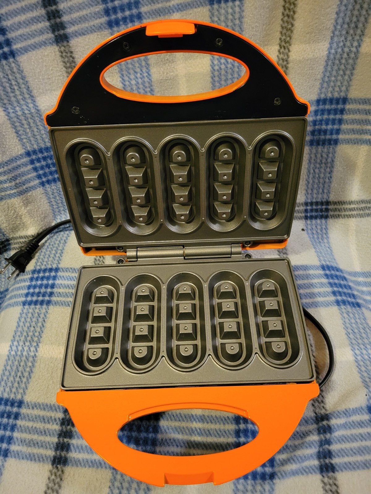 Baby Cakes Waffle Stick Maker Orange babycakes TESTED & WORKS light on preheat