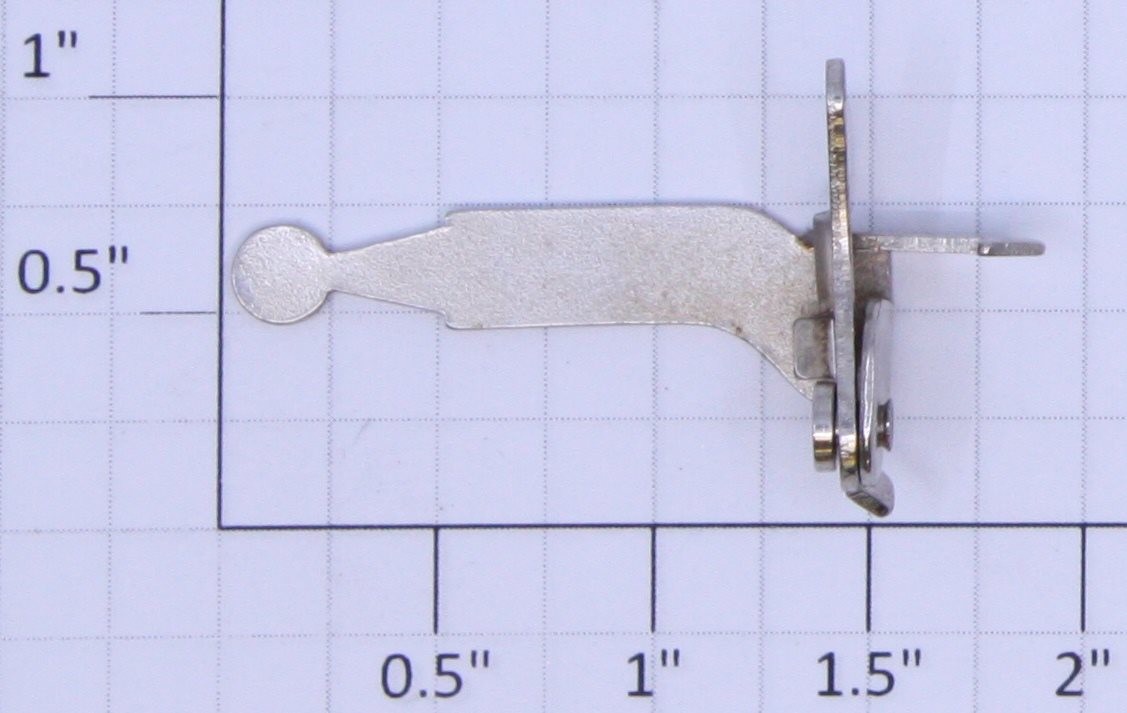 Lionel CP-9 O Gauge Straight Shank Latch Coupler Complete without Spring (1)