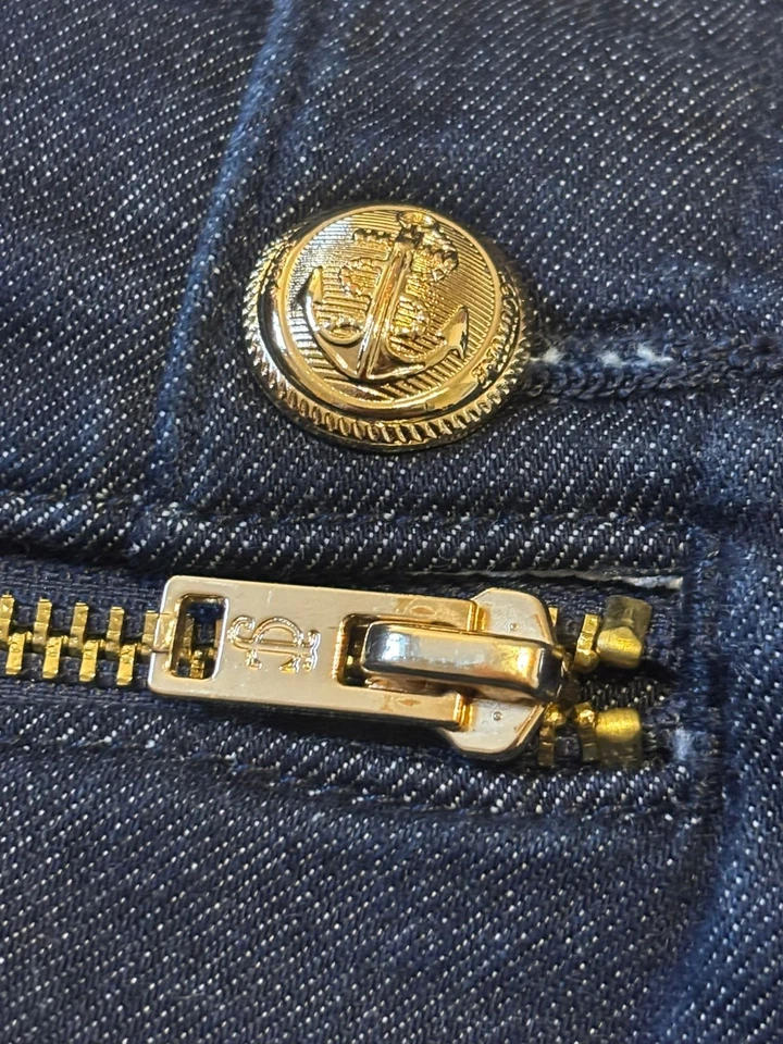 Juicy Couture Denim Mini Shorts Size S 8/10 Gold Button Up Zip Pockets & Logo - Image 2 of 4