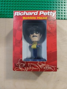2002 Richard Petty #43 Pop Secret Bobblehead NASCAR North Carolina Speedway NIB