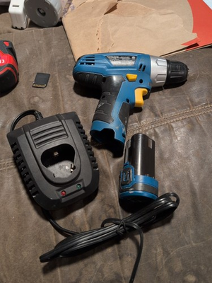 #ad WORKZONE 44217 12V Lithium ion Drill w Battery amp; Charger Work Zone $29.99