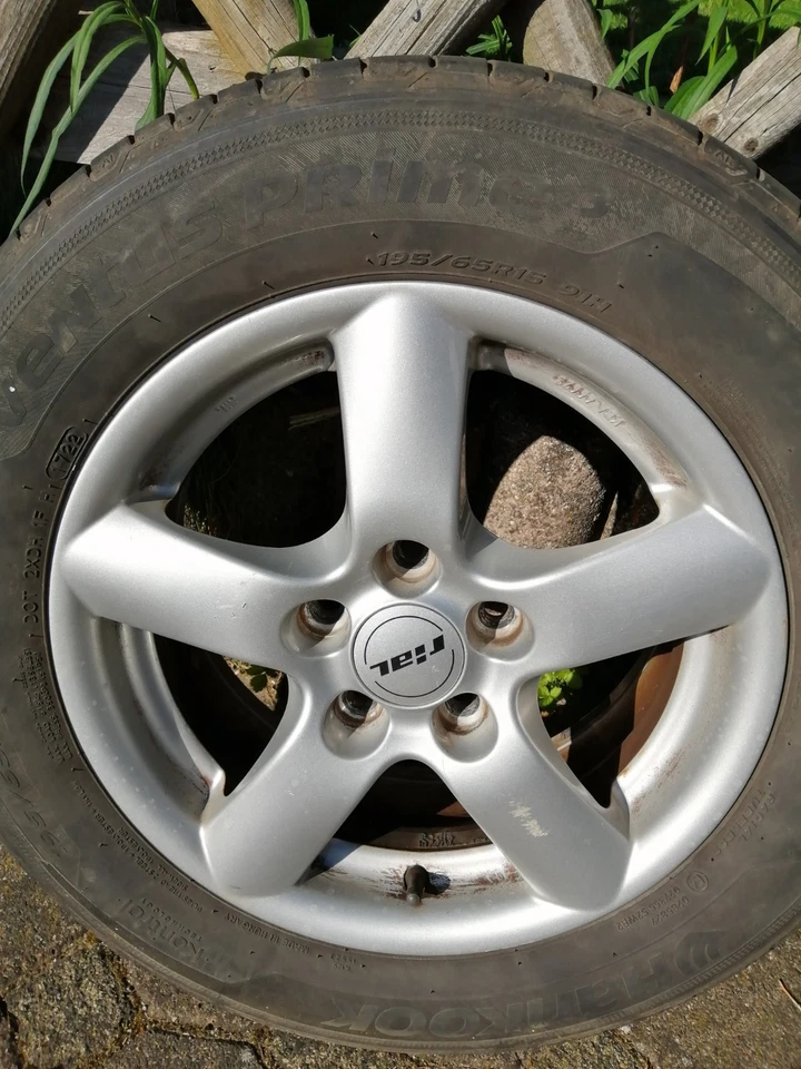 Alufelgen Rial 15 Zoll auf Sommer reifen 195/65 R15 - Bild 2 von 4
