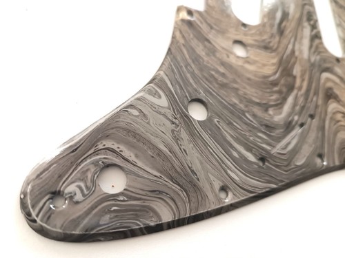 New Pickguard STRATOCASTER - 3D Hand Painted - Swirl - #03 Promo 2025 - Picture 2 of 7