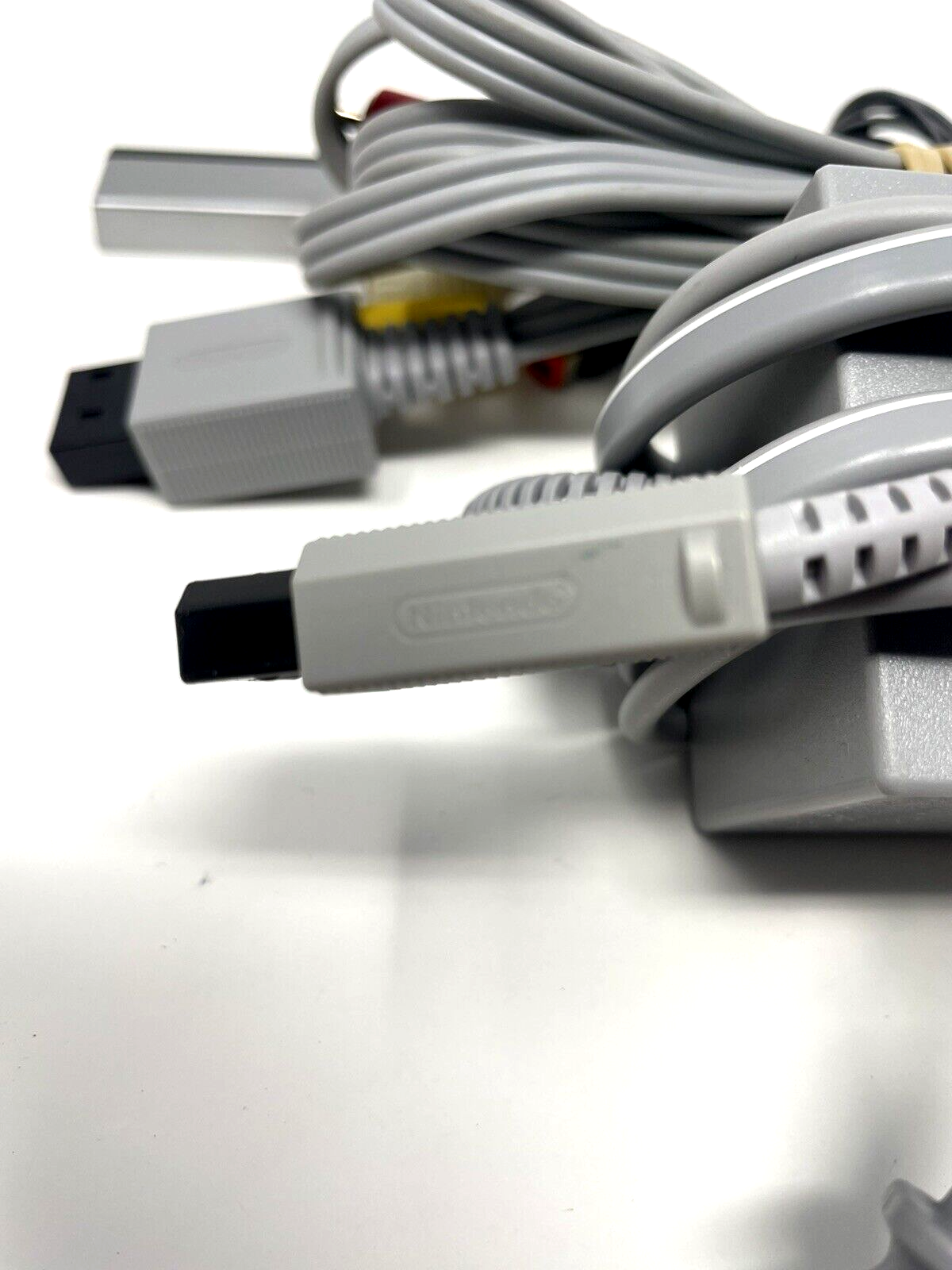 Wii OEM Nintendo AV, Sensor, and AC Power Adapter Hookup Authentic FREE