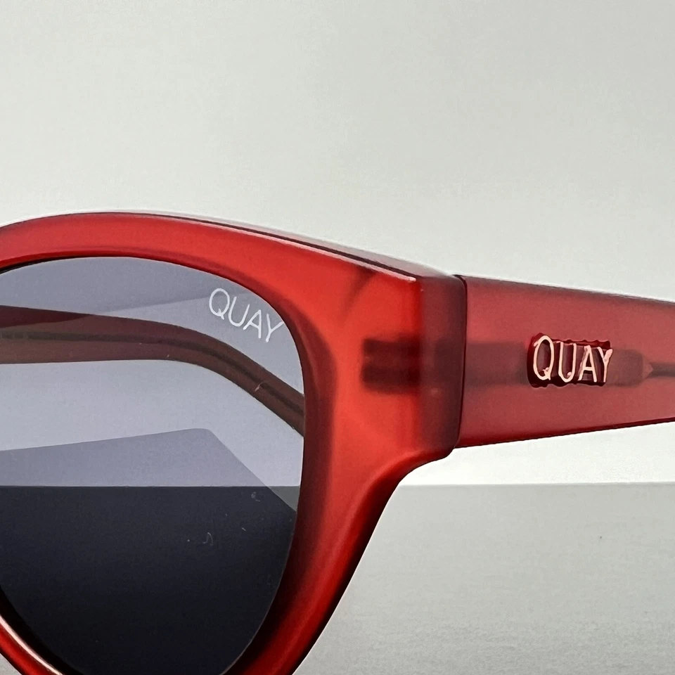 Quay Australia Red Smoke Rizzo  Cat.3 Sunglasses 125 - Imagem 4 de 4