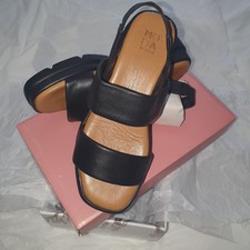 Moda in Pelle Sandals