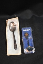 Cuillère argentée LBJ Apollo + cuillère NASA