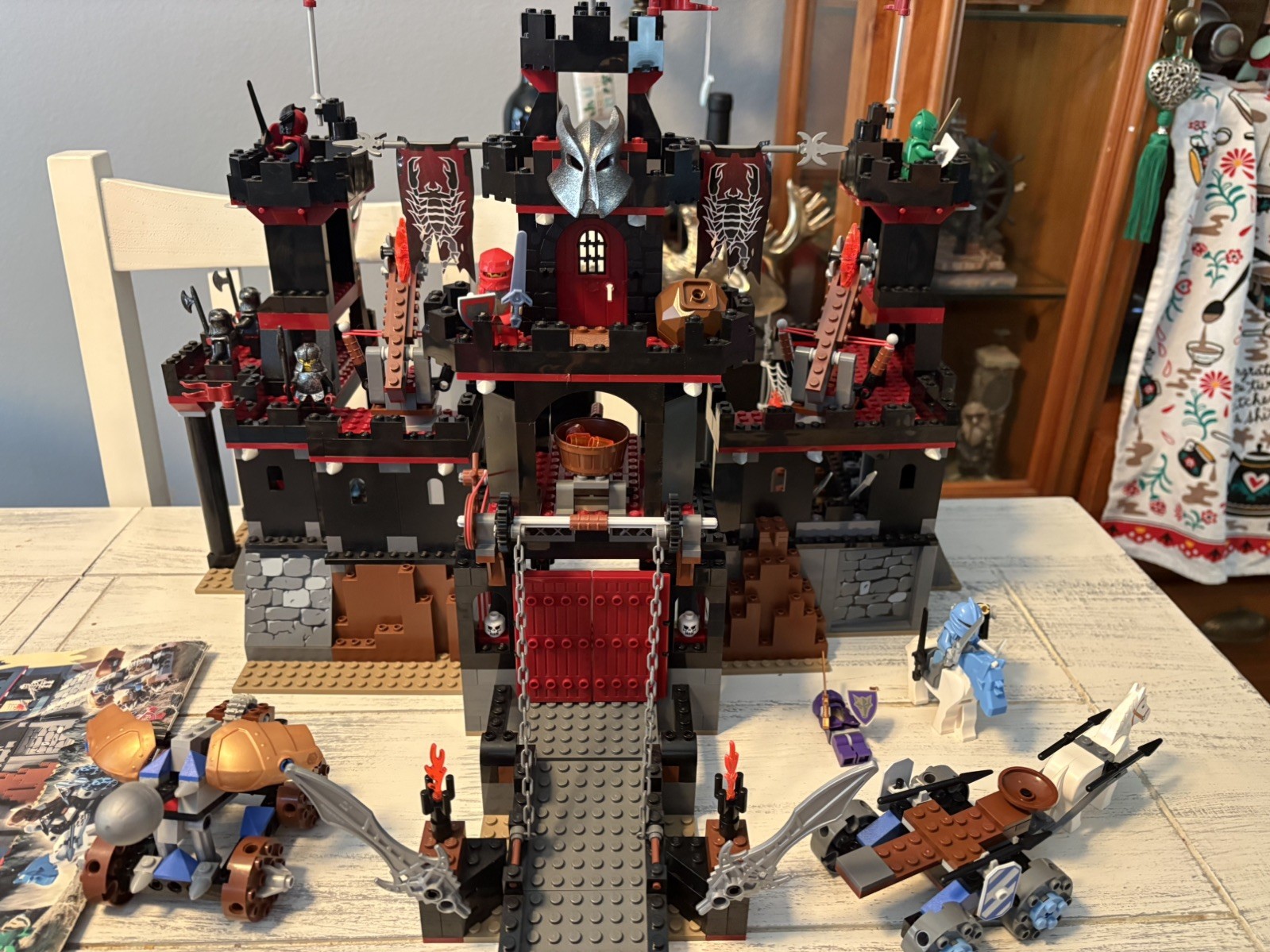 Lego Vladek's Dark Fortress 8877, 100% Complete (See Description), With bonus!