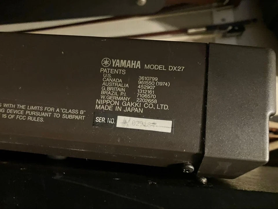 YAMAHA DX27 FM Digital Synthesizer 61-Key Tested w/ Original AC Adapter Japan - Image 3 of 4