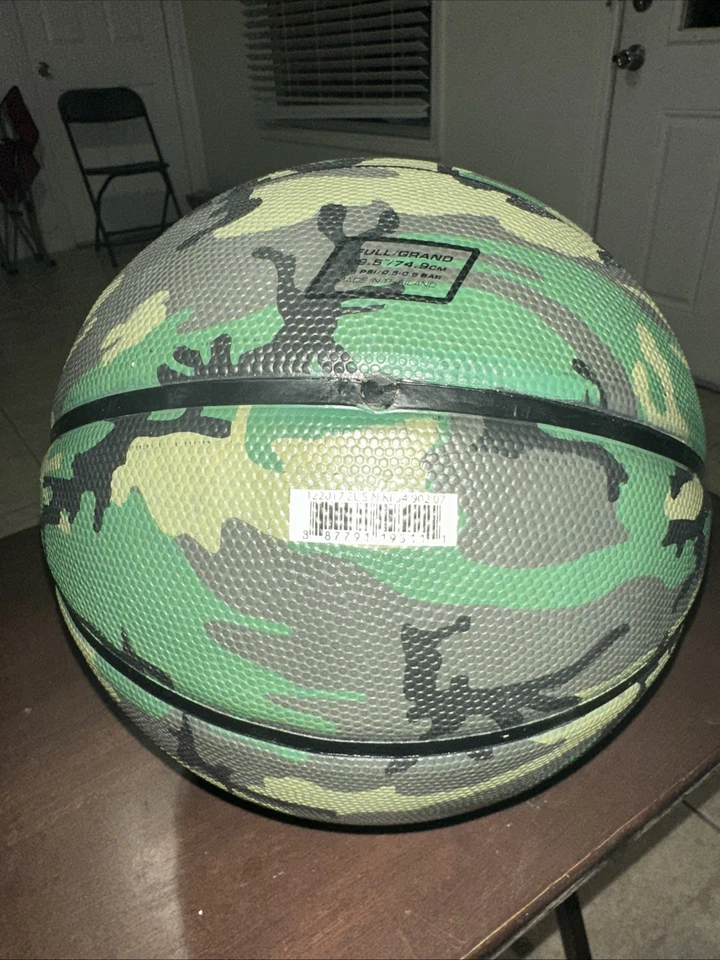 Undefeated x Nike Collab Camuflaje Baloncesto Kobe 1 Zoom Protro Exclusivo Foto 2 de 4