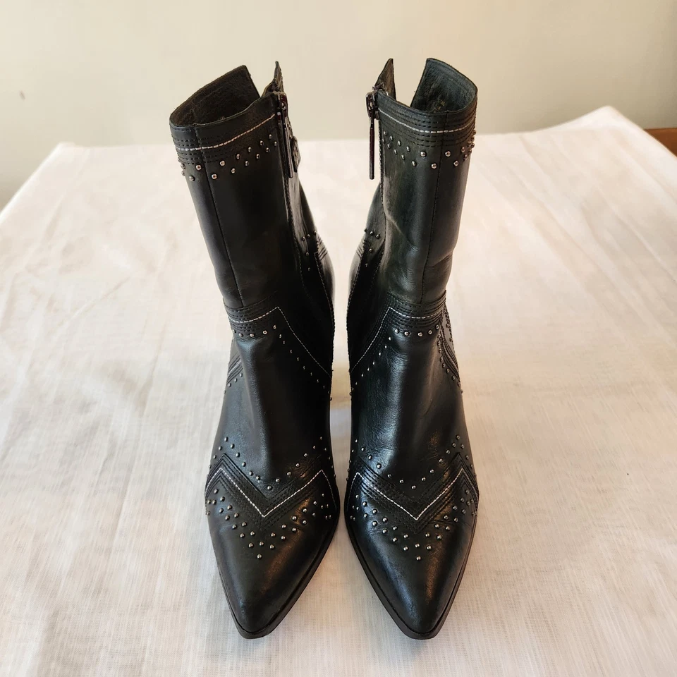 Botas Donald J Pliner para Mujer 6.5M Cuero Negro Tachonado Punta Punta Western Boho Foto 2 de 4