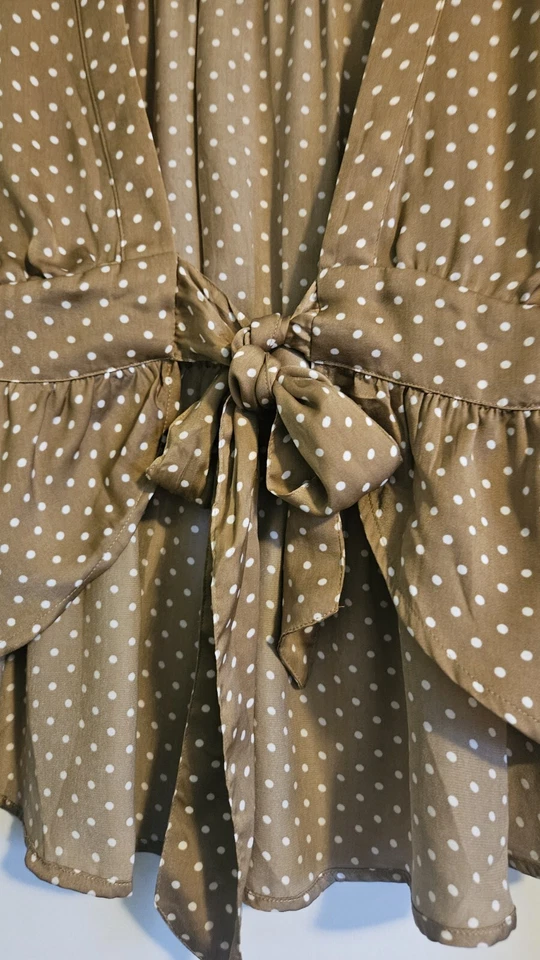American Eagle Womans Size M Blouse Brown White Polka Dot Peplum Hem Front Tie - Image 3 of 4