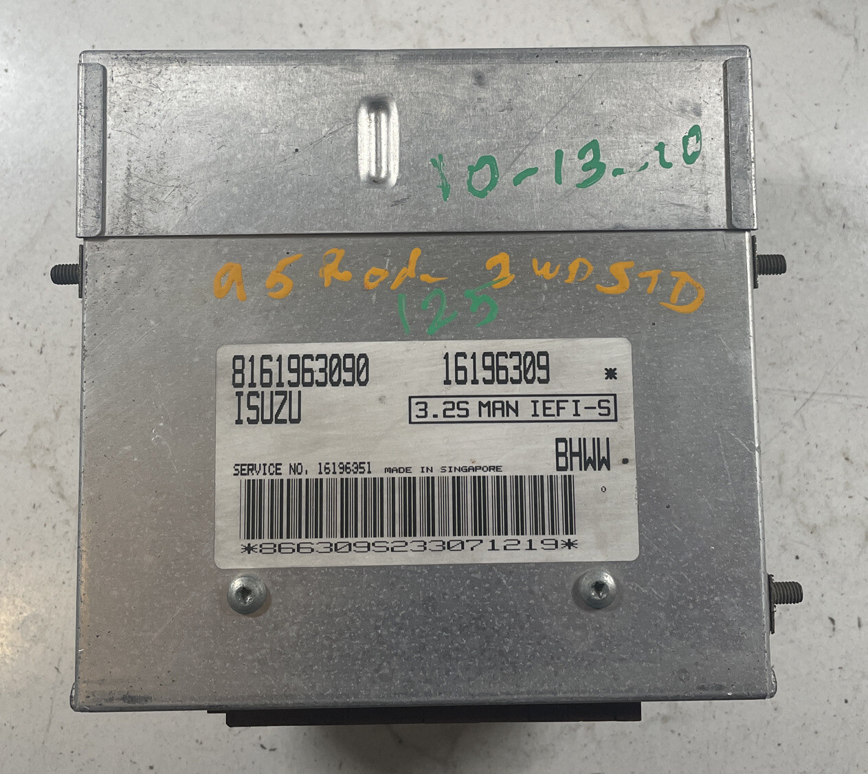 1993-1994 Isuzu Rodeo 4x4 3.2l MT Engine Control Unit ECU  