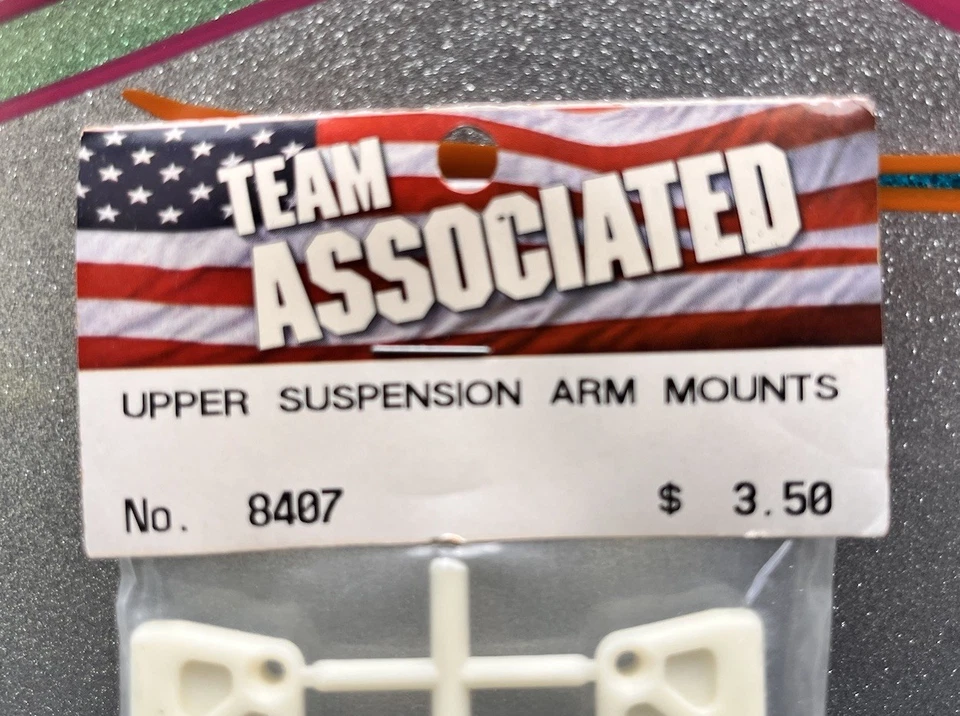 Team Associated RC10L3 1:10 Upper Suspension Mounts #8407 BRAND NEW WHITE - Image 2 of 4
