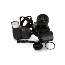 Minolta Dynax 7xi AF 35mm Film SLR Zoom Xi 28-80mm f/4-5.6 Lens PZ4000AF Kit