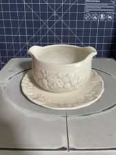 Metlox Poppytrail Grape Gravy Boat w/ Attached Underplate White  - Cream